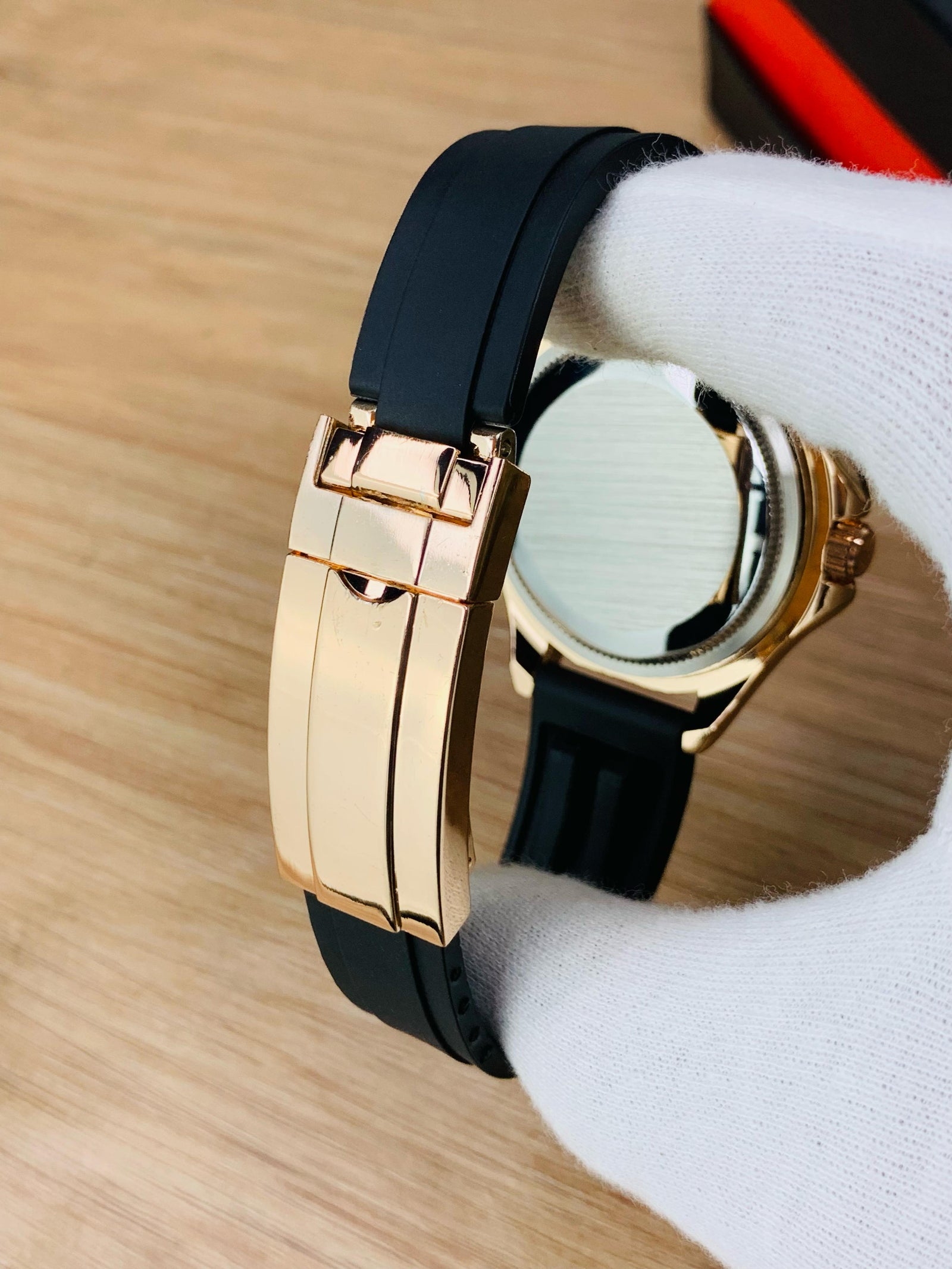 Black & Gold Submariner-Style Watch – Rubber Strap | Auretimes Auretimes
