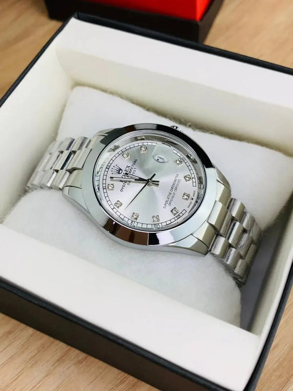 Plain Silver Luxury watch image 1